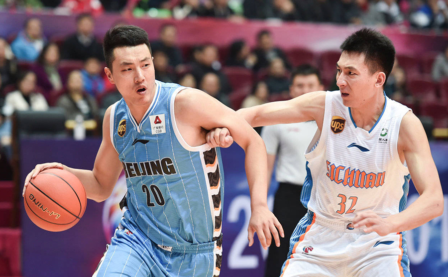 全明星赛赛程吃紧，北京首钢窗口期豪取连胜，气氛紧张，控场能力受关注