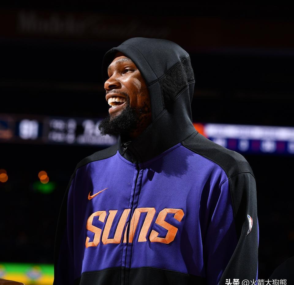 窗口期体能课后;菲尼克斯太阳篮板制胜备战NBA总决赛;气氛紧张;纪律约束更严格的简单介绍 窗口期体能课后;菲尼克斯太阳篮板制胜备战NBA总决赛;气氛紧张;纪律约束更严格的简单介绍