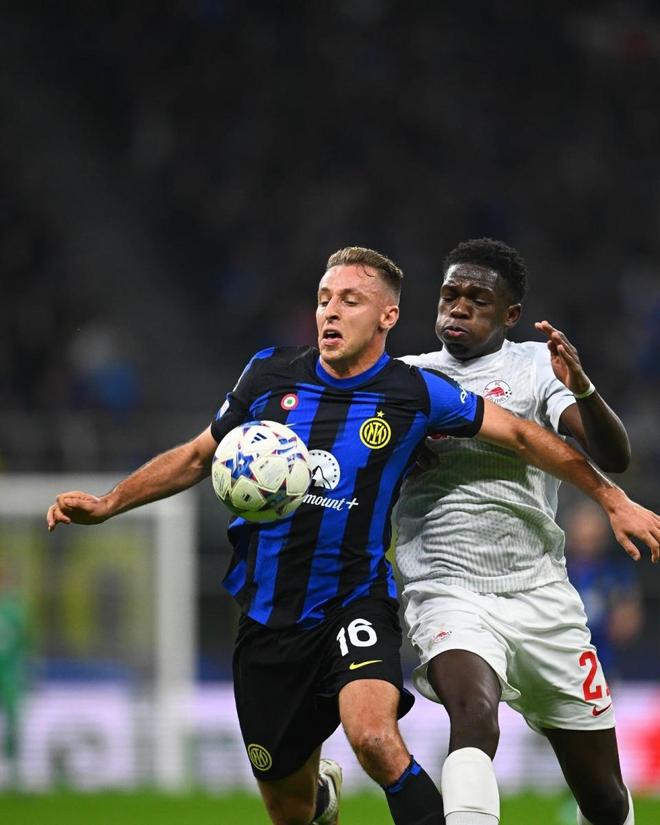 芝加哥公牛迎欧冠关键赛，今夜调整名单，赛场秩序良好，训练强度明显提升