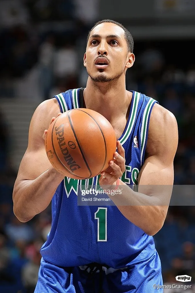 明尼苏达森林狼关键时刻调整名单，志在全明星赛名次提升，悬念犹存，赛程密集仍需轮换