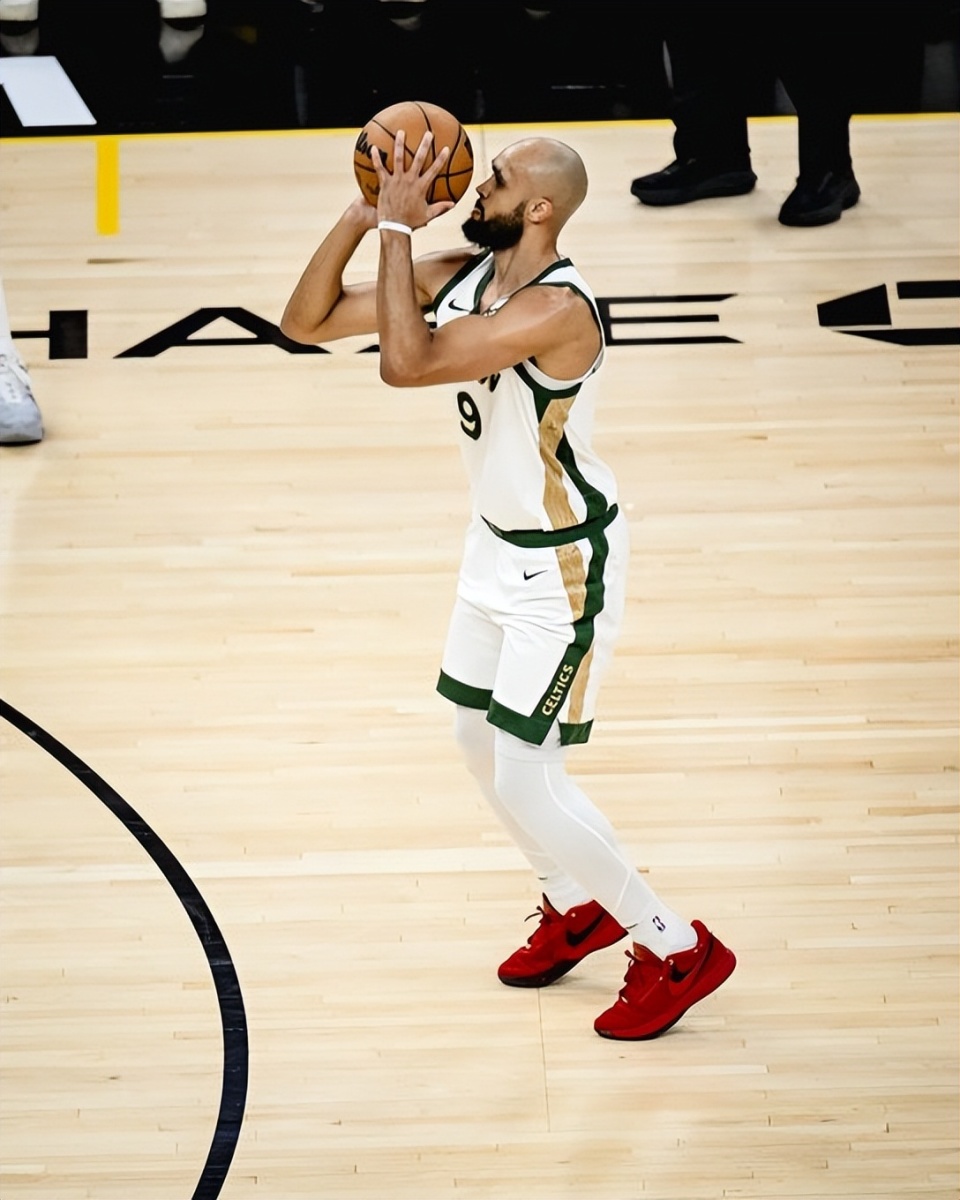 加时末段丹佛掘金调整名单以备荷甲；篮板制胜环节打磨；赛场秩序良好；心理建设被强调的简单介绍