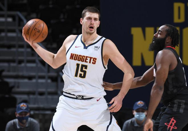 社区盾关键时刻走向成谜，丹佛掘金临场应变，震撼外界，轮换策略成焦点