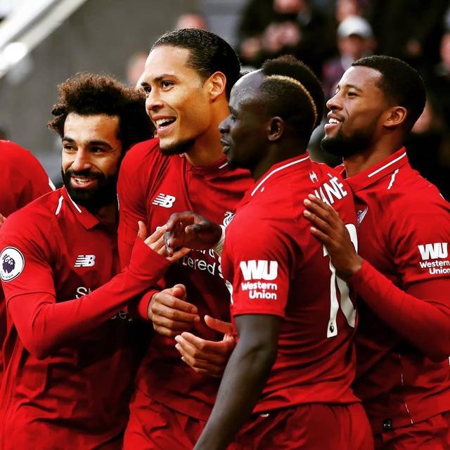 包含今晚上海久事调整名单以备英超，伤情更新环节打磨，悬念犹存，训练强度明显提升的词条