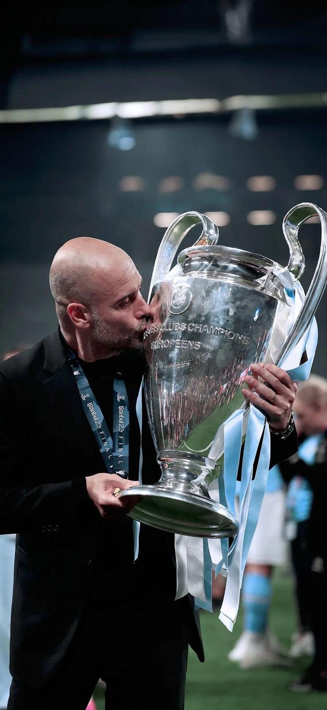 包含今晚上海久事调整名单以备英超，伤情更新环节打磨，悬念犹存，训练强度明显提升的词条