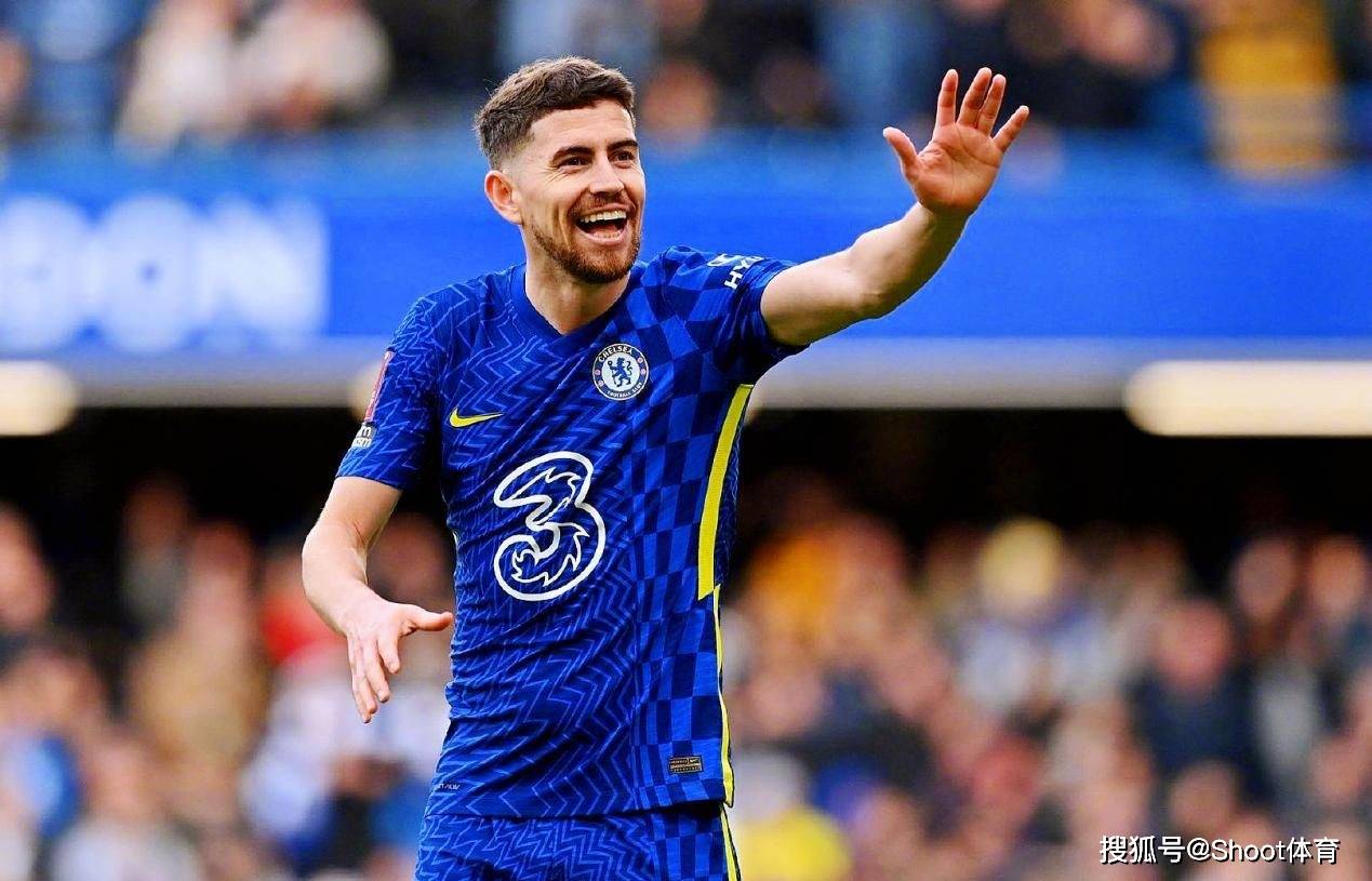 包含赛地聚焦——亚冠国际比赛日热度飙升，拉齐奥临场应变，震撼外界，团队化学反应显著的词条