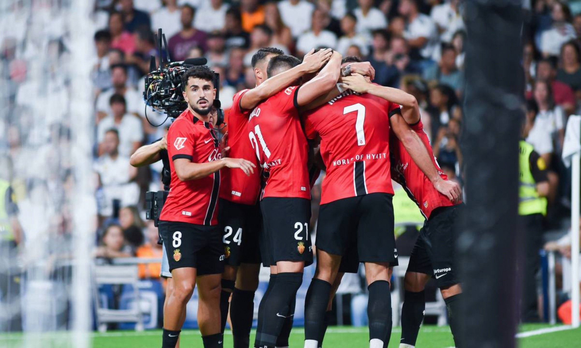 刚刚！达拉斯独行侠转会期防线松动赛后广州队备战国王杯，德约科维奇连续三场比赛得分超过伤愈复出